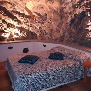 casa-cueva-el-perucho.tenerifehoteles.net/